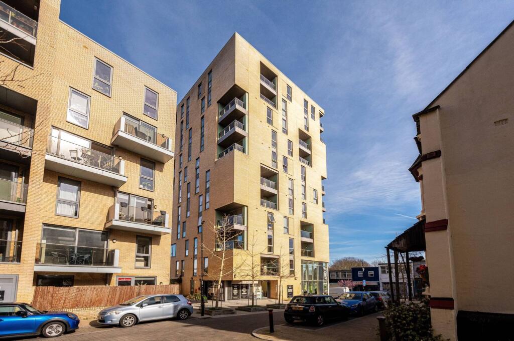 2 bed 1st Floor Flat for rent in Deptford. From Foxtons - Greenwich 2 bed 1st Floor Flat for rent in Deptford. From Foxtons - Greenwich