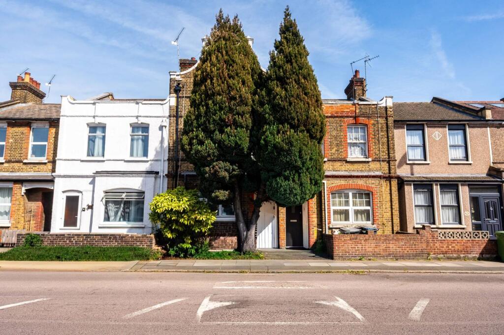 1 bed 1st Floor Flat for rent in London. From Foxtons - Greenwich