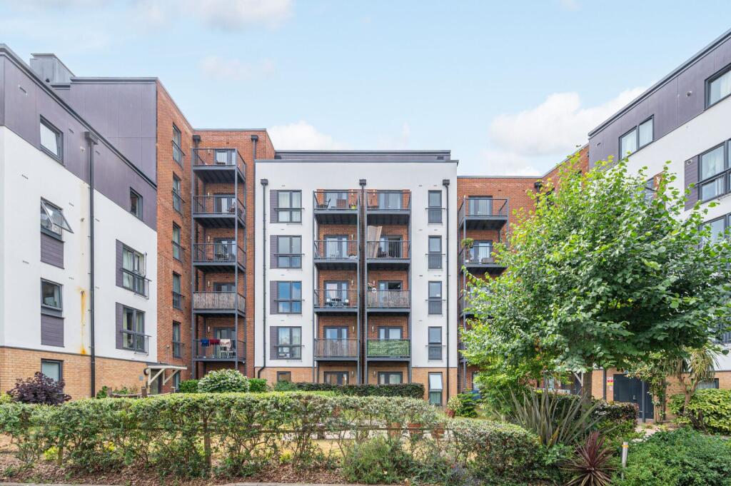 2 bed 1st Floor Flat for rent in London. From Foxtons - Greenwich