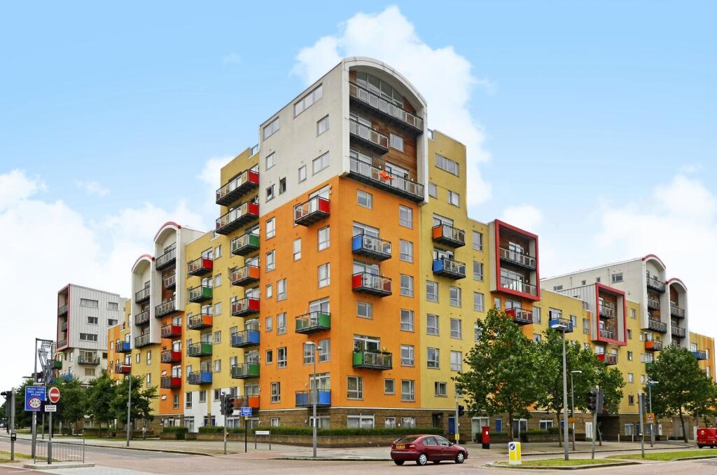 2 bed 1st Floor Flat for rent in Greenwich. From Foxtons - Greenwich