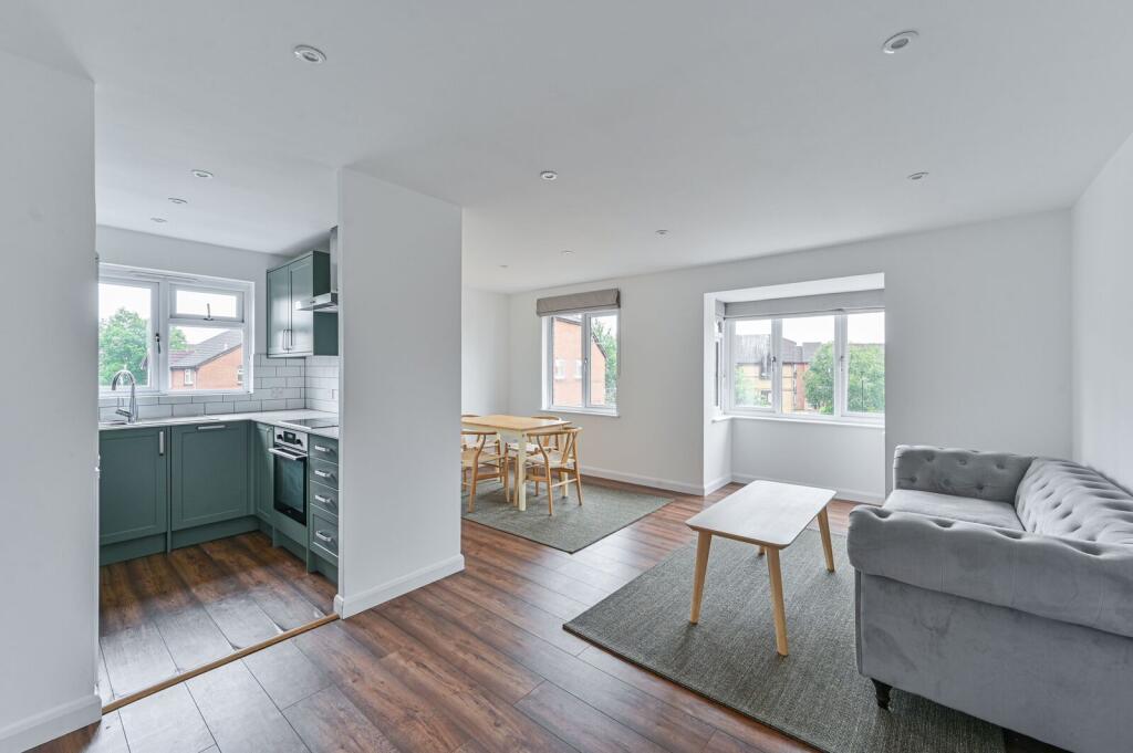 2 bed 1st Floor Flat for rent in Deptford. From Foxtons - Greenwich 2 bed 1st Floor Flat for rent in Deptford. From Foxtons - Greenwich