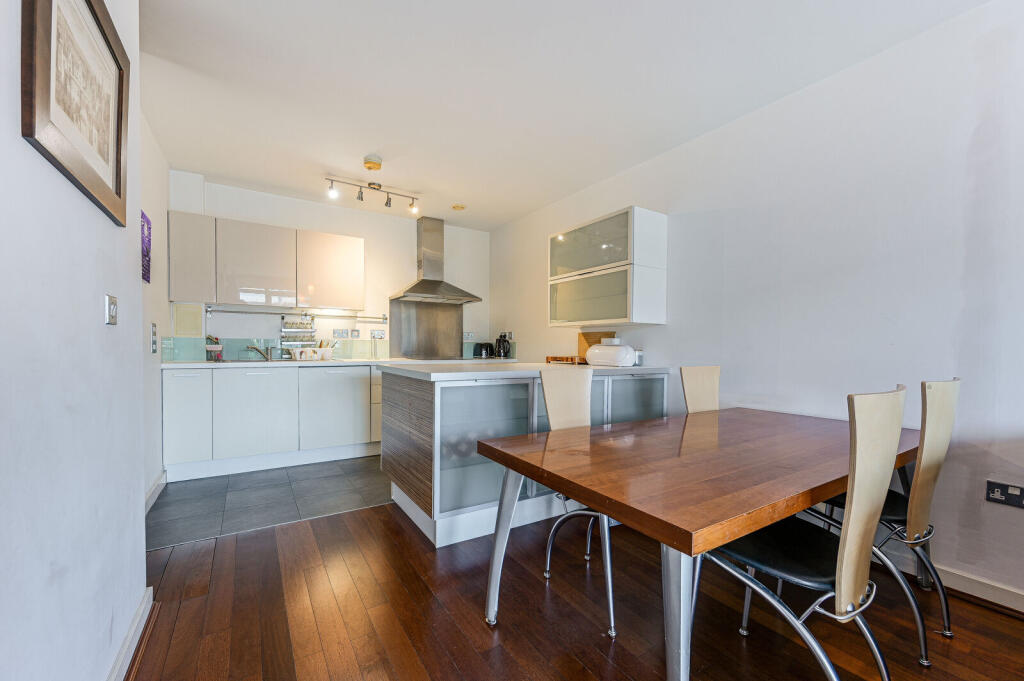 2 bed 1st Floor Flat for rent in Greenwich. From Foxtons - Greenwich 2 bed 1st Floor Flat for rent in Greenwich. From Foxtons - Greenwich