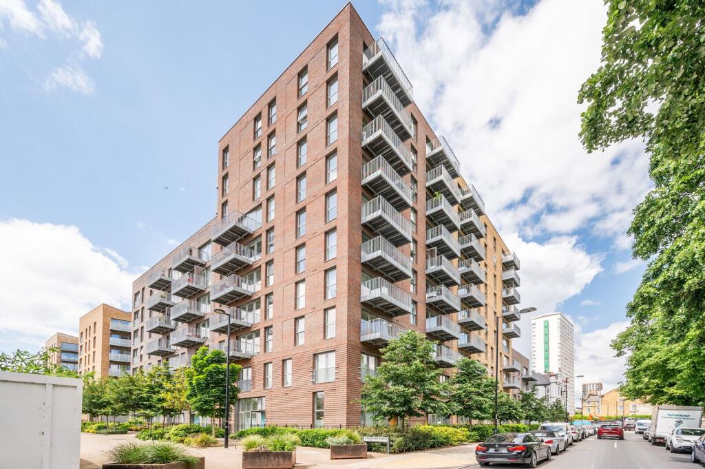 1 bed 1st Floor Flat for rent in London. From Foxtons - Greenwich