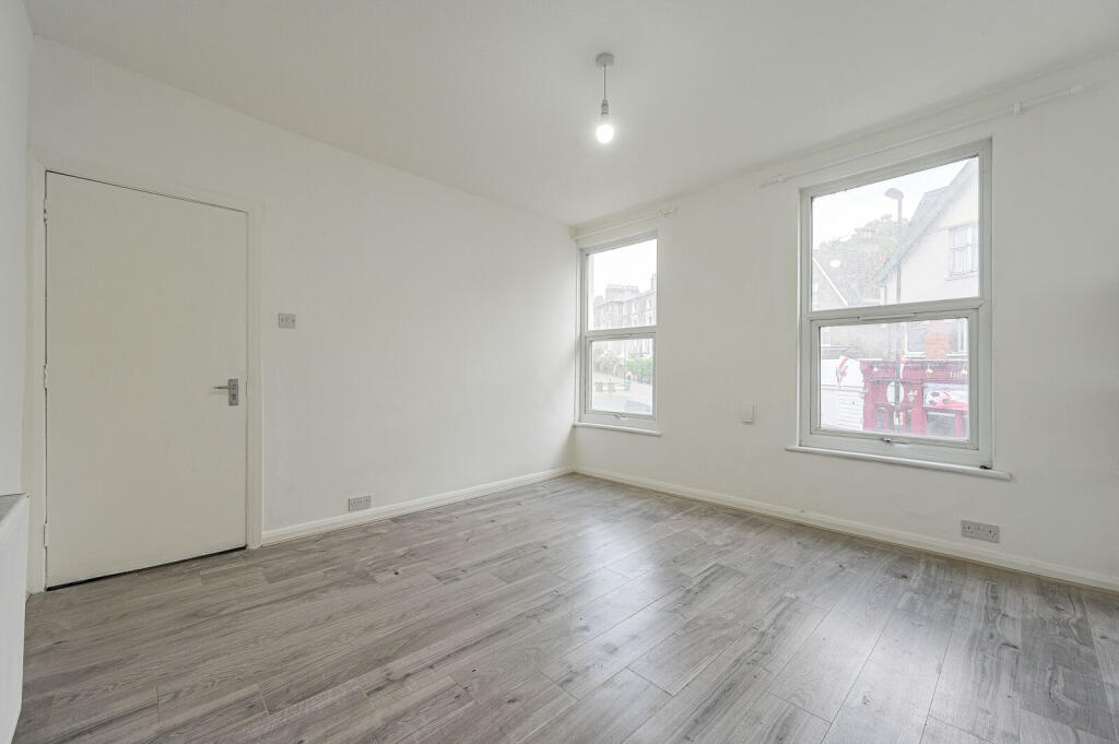 3 bed 1st Floor Flat for rent in London. From Foxtons - Greenwich 3 bed 1st Floor Flat for rent in London. From Foxtons - Greenwich