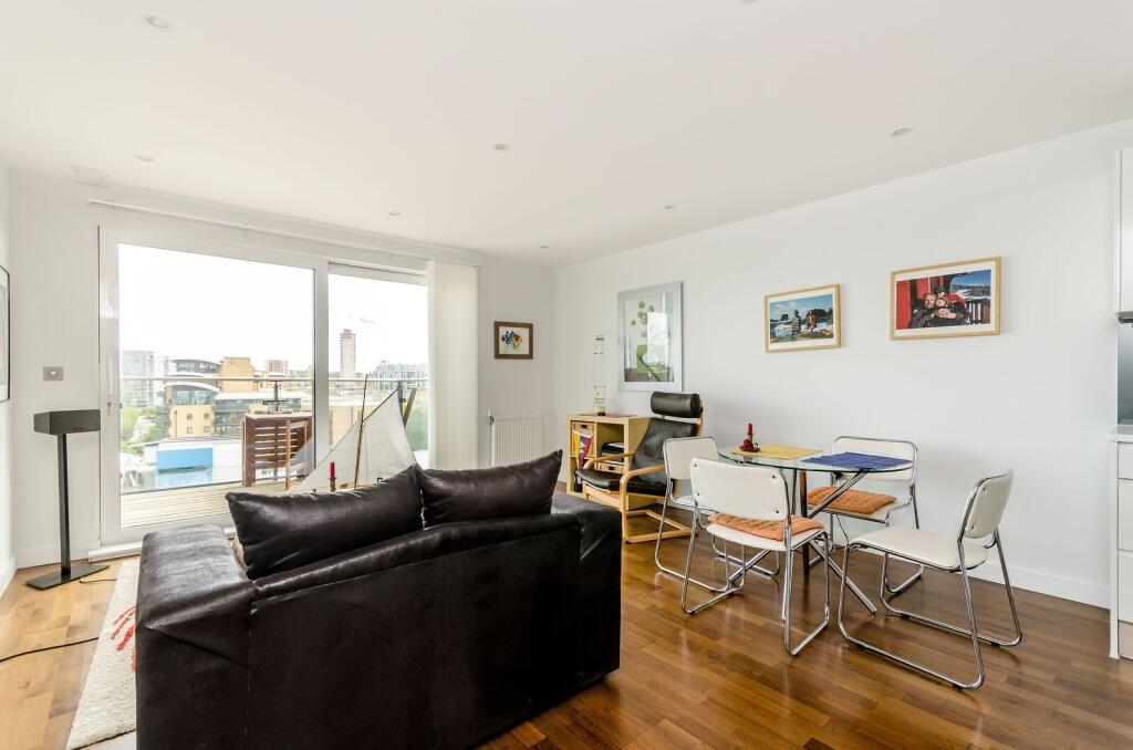 1 bed 1st Floor Flat for rent in Deptford. From Foxtons - Greenwich