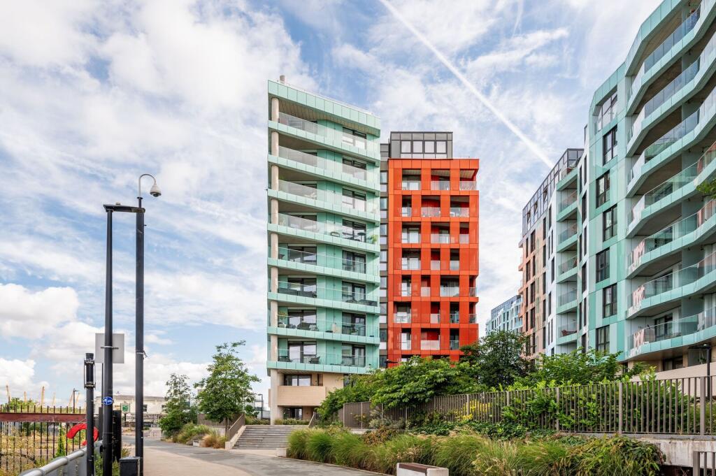 3 bed 1st Floor Flat for rent in London. From Foxtons - Greenwich