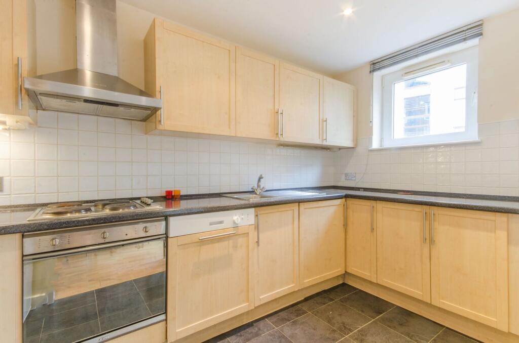 2 bed 1st Floor Flat for rent in London. From Foxtons - Greenwich