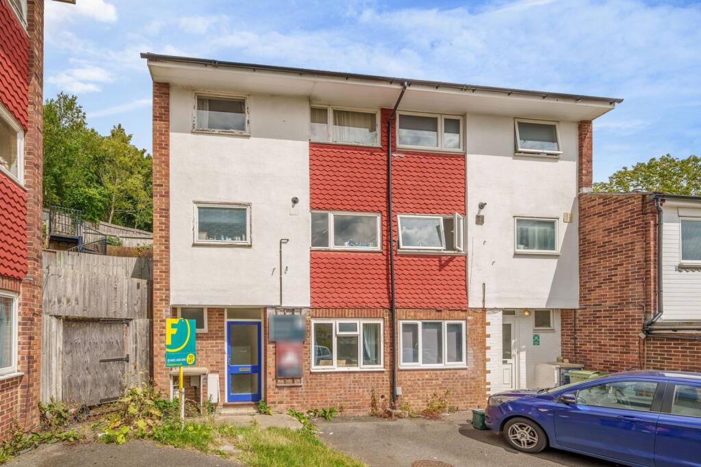 5 bed End of Terrace for rent in Guildford. From Foxtons - Guildford 5 bed End of Terrace for rent in Guildford. From Foxtons - Guildford