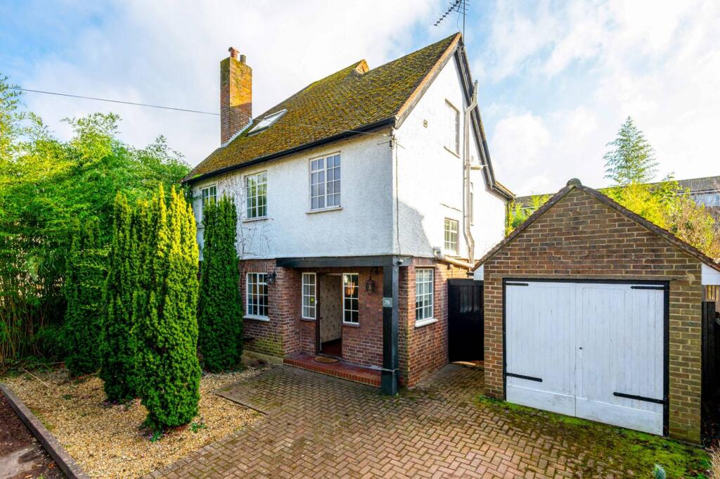 5 bed Detached for rent in Guildford. From Foxtons - Guildford