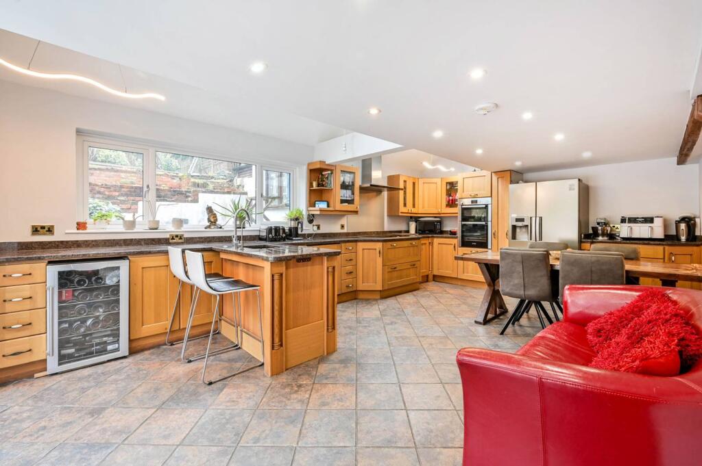 5 bed Semi Detached for rent in Worplesdon. From Foxtons - Guildford