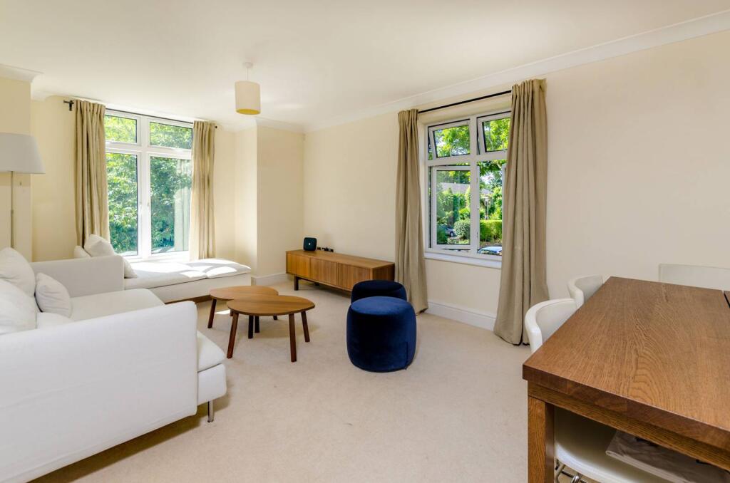 2 bed 1st Floor Flat for rent in Guildford. From Foxtons - Guildford