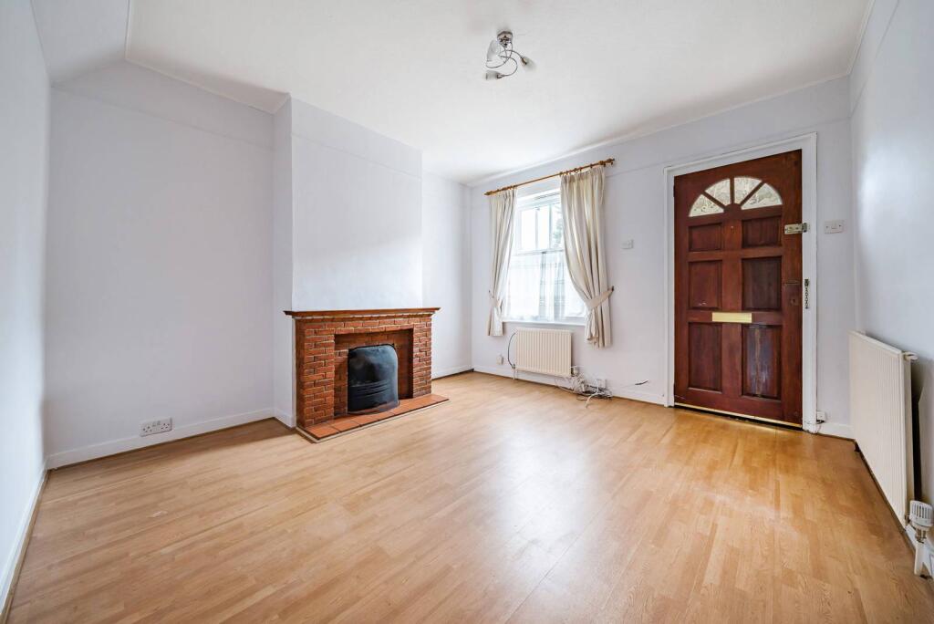 2 bed Mid Terraced House for rent in Guildford. From Foxtons - Guildford