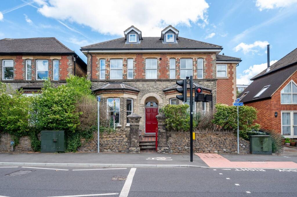 1 bed 1st Floor Flat for rent in Guildford. From Foxtons - Guildford