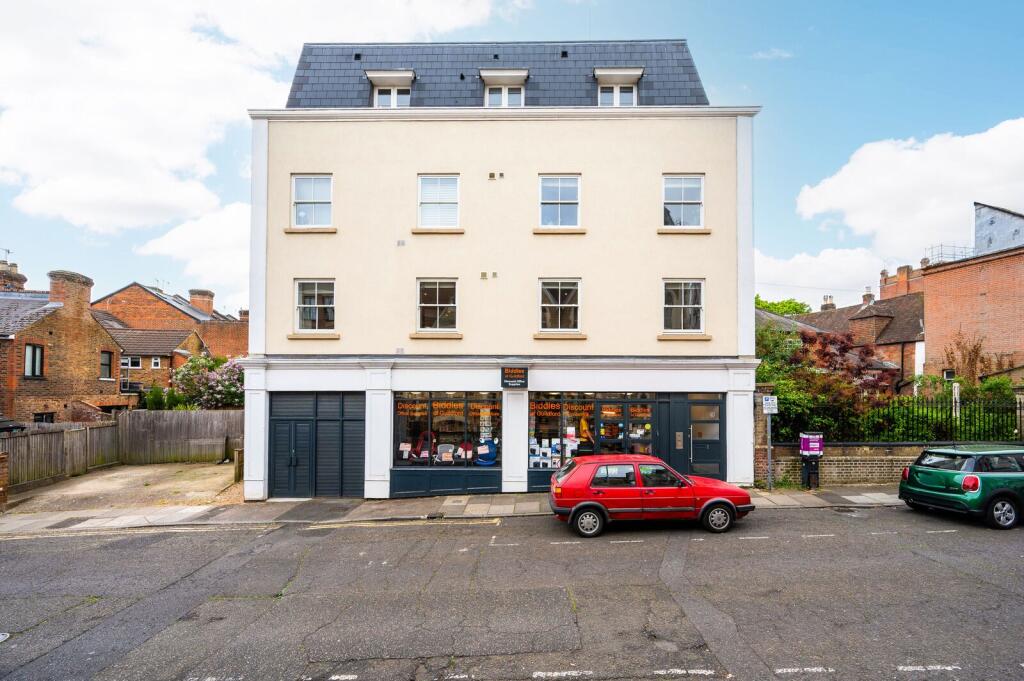 1 bed 1st Floor Flat for rent in Guildford. From Foxtons - Guildford 1 bed 1st Floor Flat for rent in Guildford. From Foxtons - Guildford
