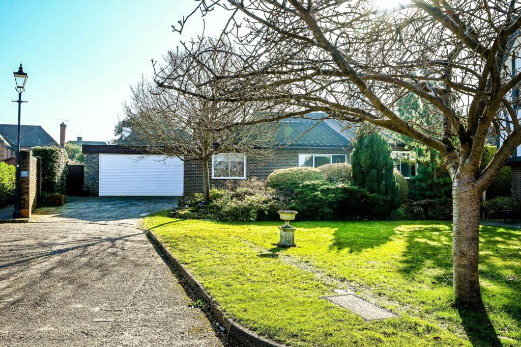 3 bed Detached for rent in Guildford. From Foxtons - Guildford