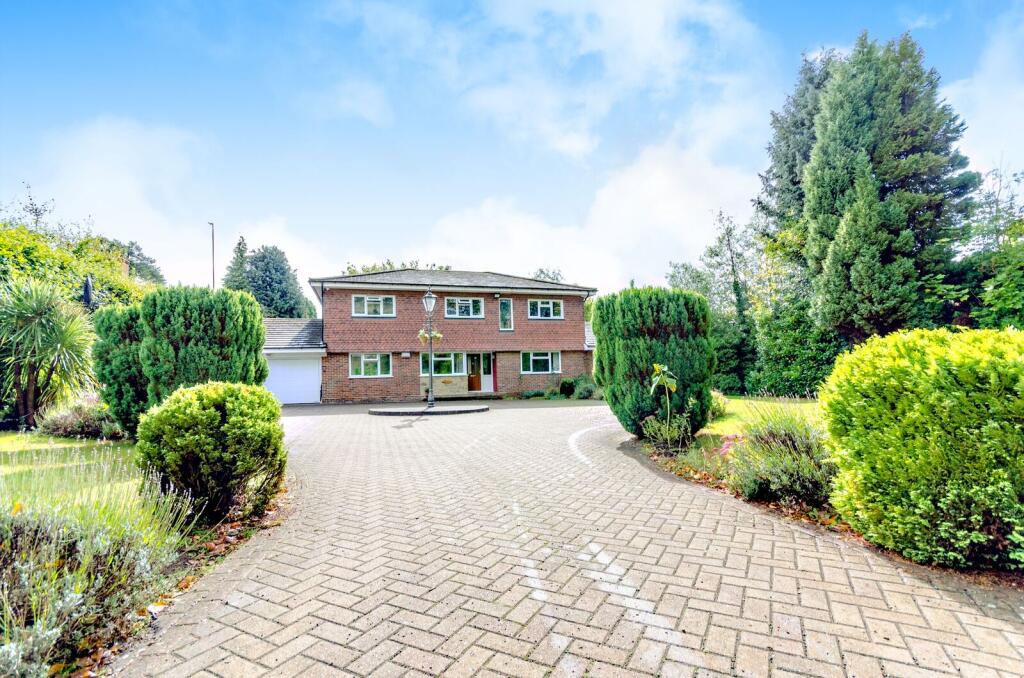 5 bed Detached for rent in Godalming. From Foxtons - Guildford