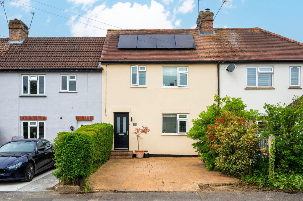 3 bed Mid Terraced House for rent in Guildford. From Foxtons - Guildford