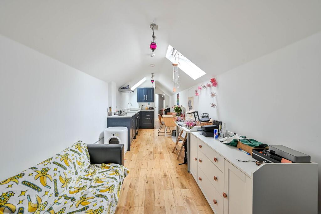 1 bed Semi Detached for rent in Guildford. From Foxtons - Guildford