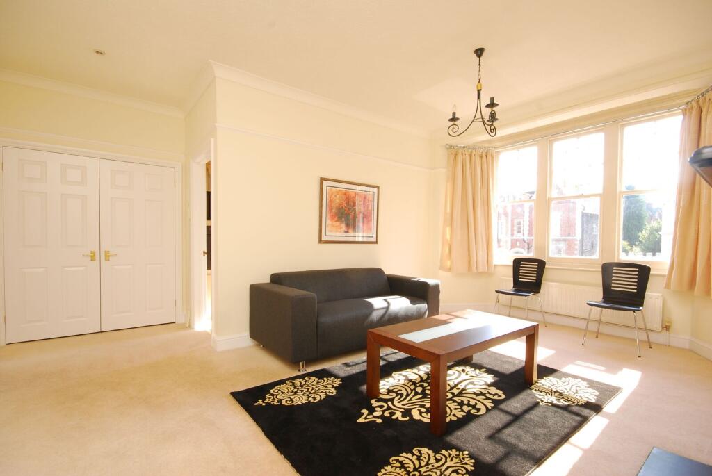 2 bed 1st Floor Flat for rent in Guildford. From Foxtons - Guildford