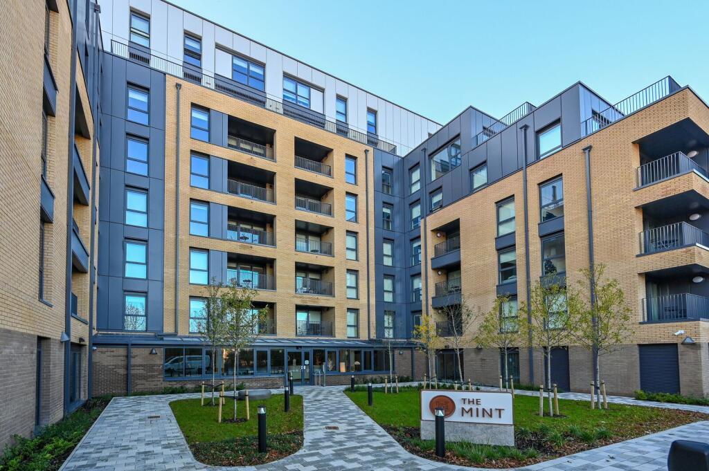 2 bed 1st Floor Flat for rent in Guildford. From Foxtons - Guildford