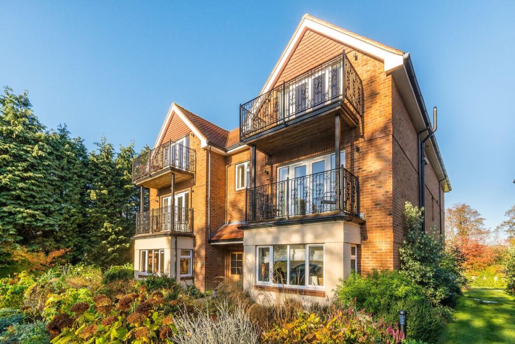 2 bed 1st Floor Flat for rent in Guildford. From Foxtons - Guildford 2 bed 1st Floor Flat for rent in Guildford. From Foxtons - Guildford