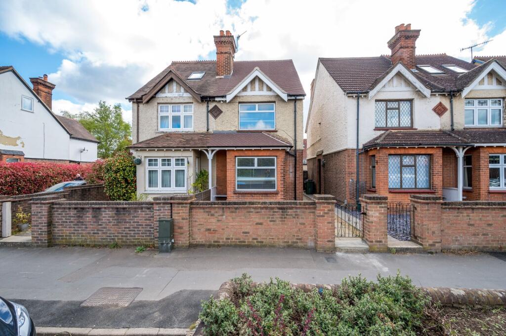3 bed Semi Detached for rent in Guildford. From Foxtons - Guildford 3 bed Semi Detached for rent in Guildford. From Foxtons - Guildford