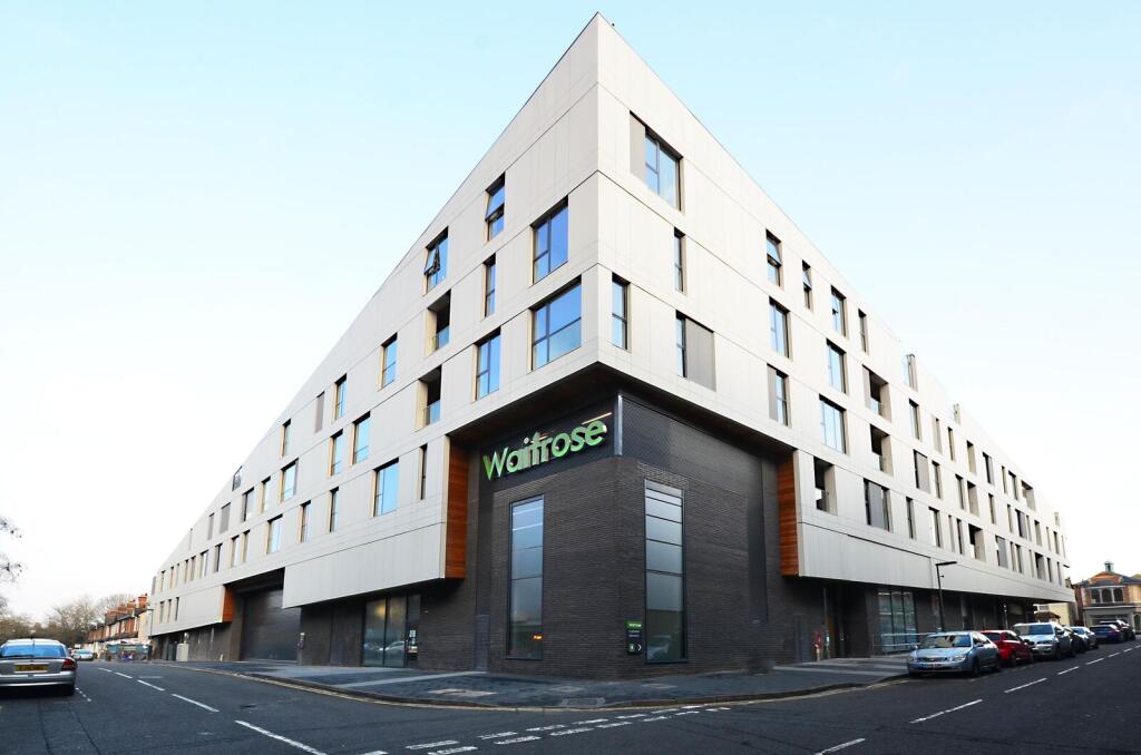 2 bed 1st Floor Flat for rent in Guildford. From Foxtons - Guildford