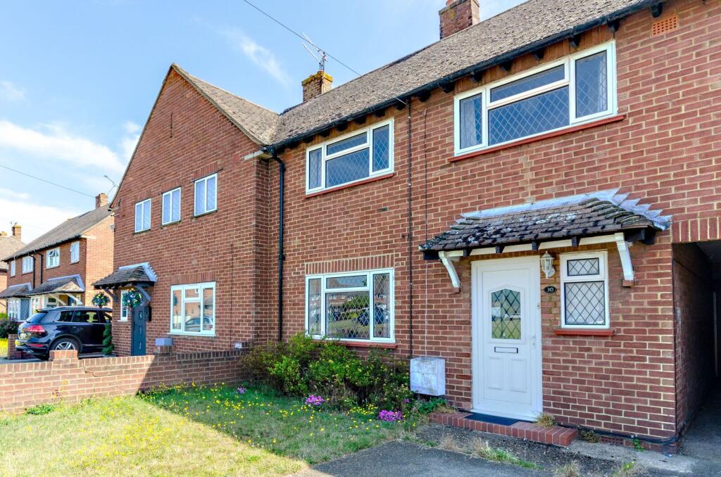 4 bed Semi Detached for rent in Guildford. From Foxtons - Guildford 4 bed Semi Detached for rent in Guildford. From Foxtons - Guildford