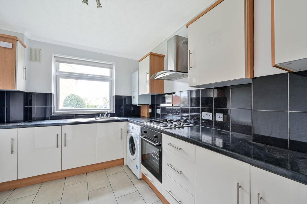 2 bed 1st Floor Flat for rent in Guildford. From Foxtons - Guildford 2 bed 1st Floor Flat for rent in Guildford. From Foxtons - Guildford