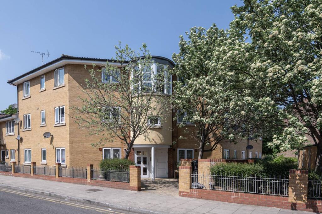 3 bed 1st Floor Flat for rent in London. From Foxtons - Hackney 3 bed 1st Floor Flat for rent in London. From Foxtons - Hackney