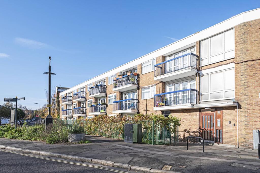 2 bed 1st Floor Flat for rent in London. From Foxtons - Hackney