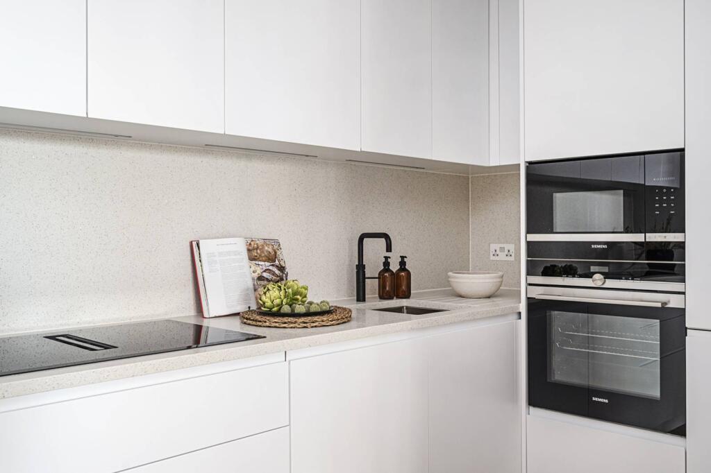 1 bed 1st Floor Flat for rent in London. From Foxtons - Hackney