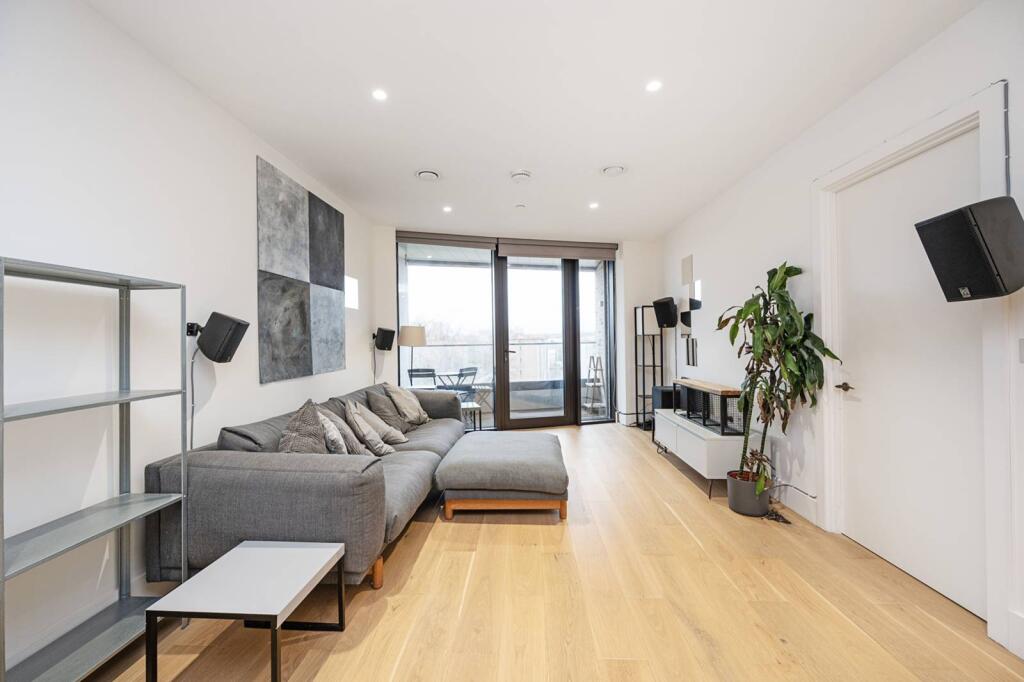 1 bed 1st Floor Flat for rent in London. From Foxtons - Hackney