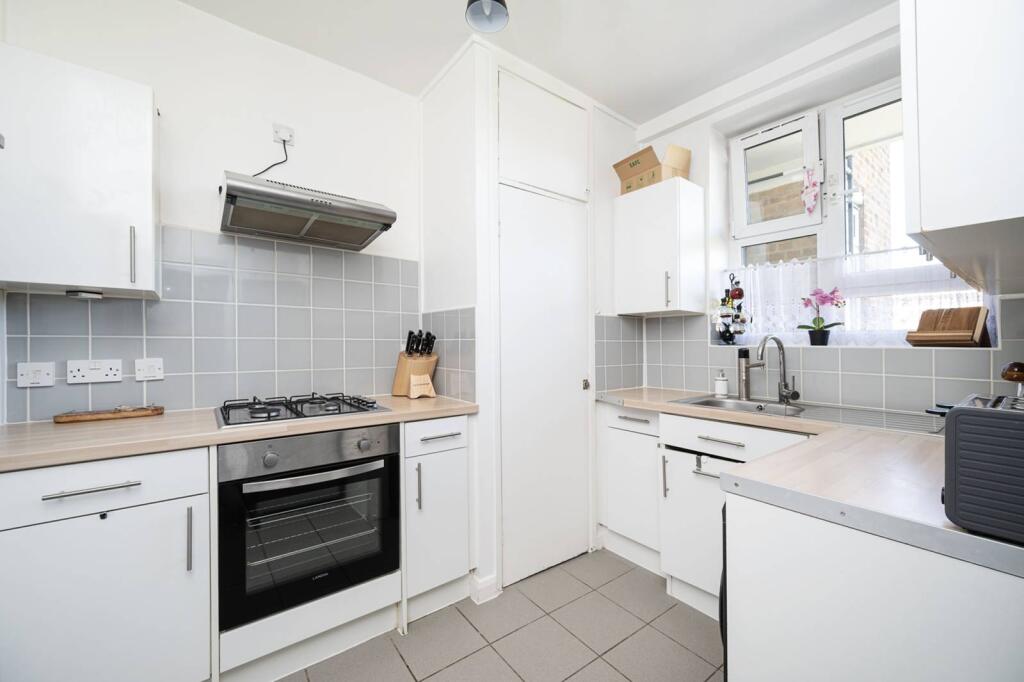 1 bed 1st Floor Flat for rent in London. From Foxtons - Hackney