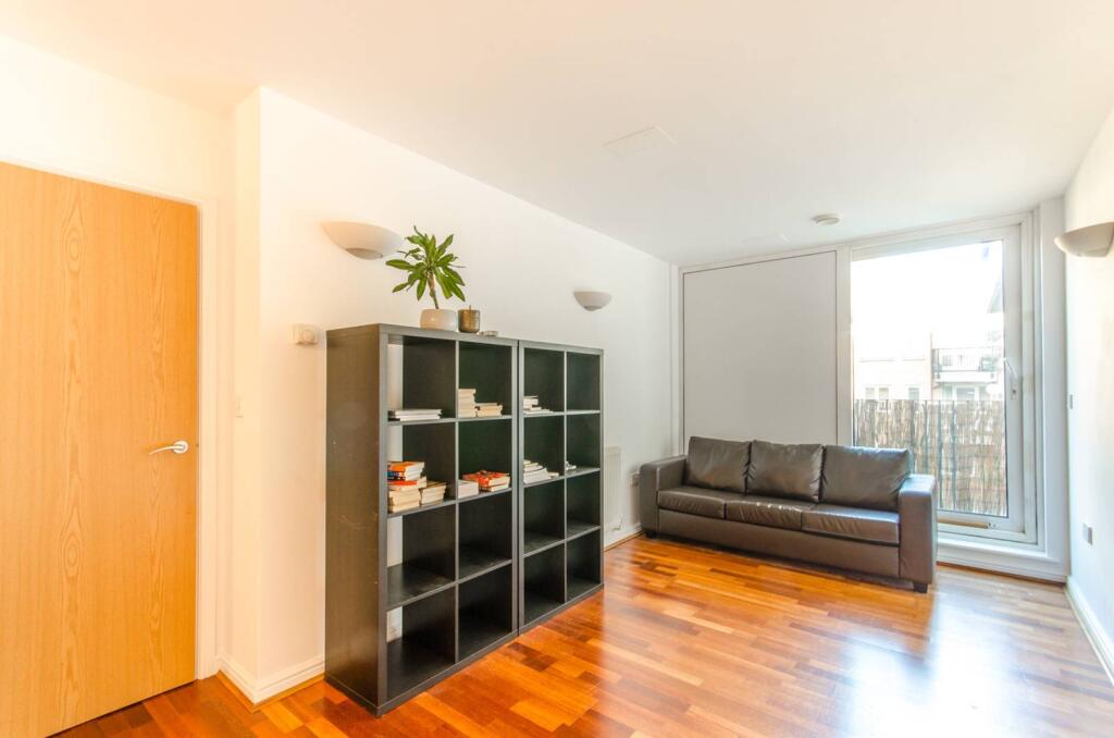 2 bed 1st Floor Flat for rent in London. From Foxtons - Hackney