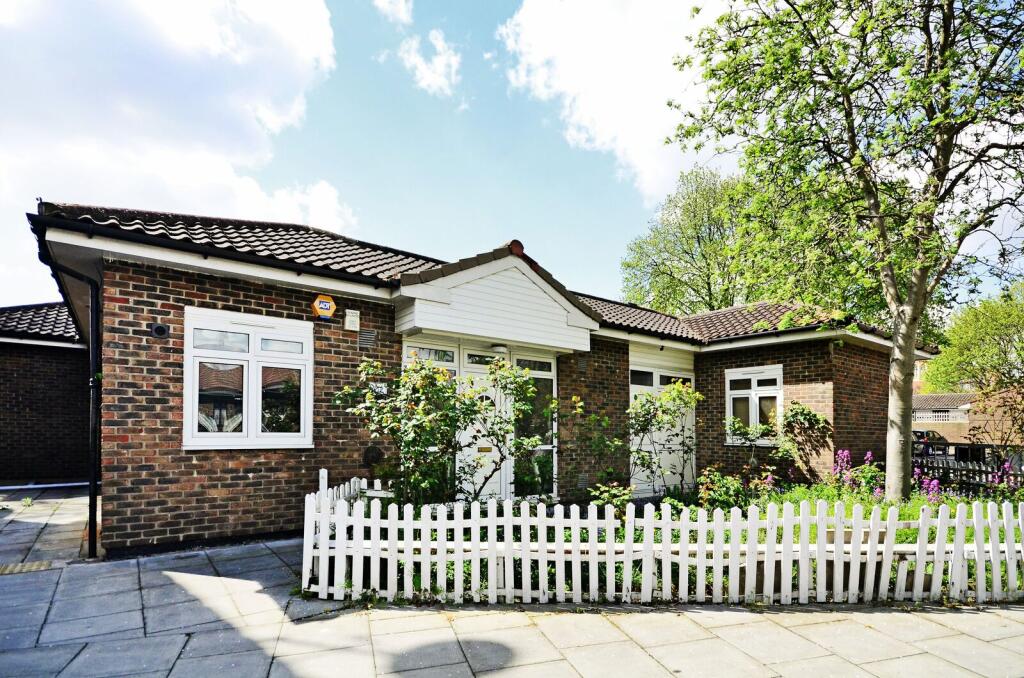 4 bed Bungalow for rent in London. From Foxtons - Hackney 4 bed Bungalow for rent in London. From Foxtons - Hackney