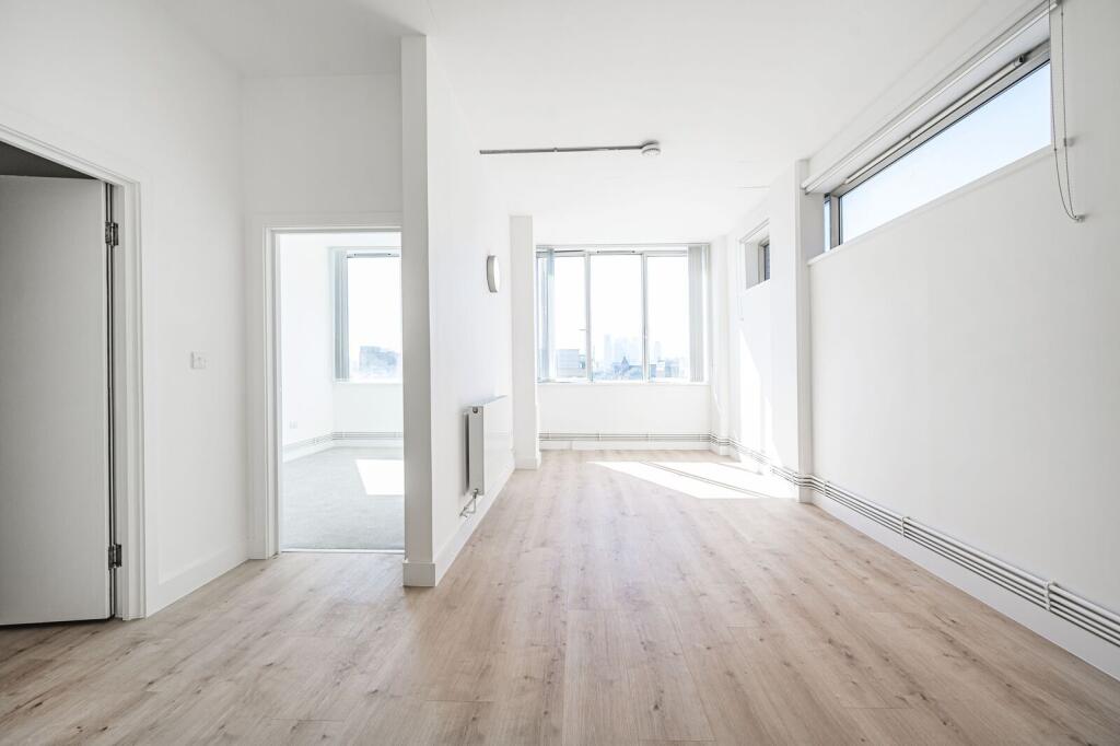 2 bed 1st Floor Flat for rent in Hackney. From Foxtons - Hackney