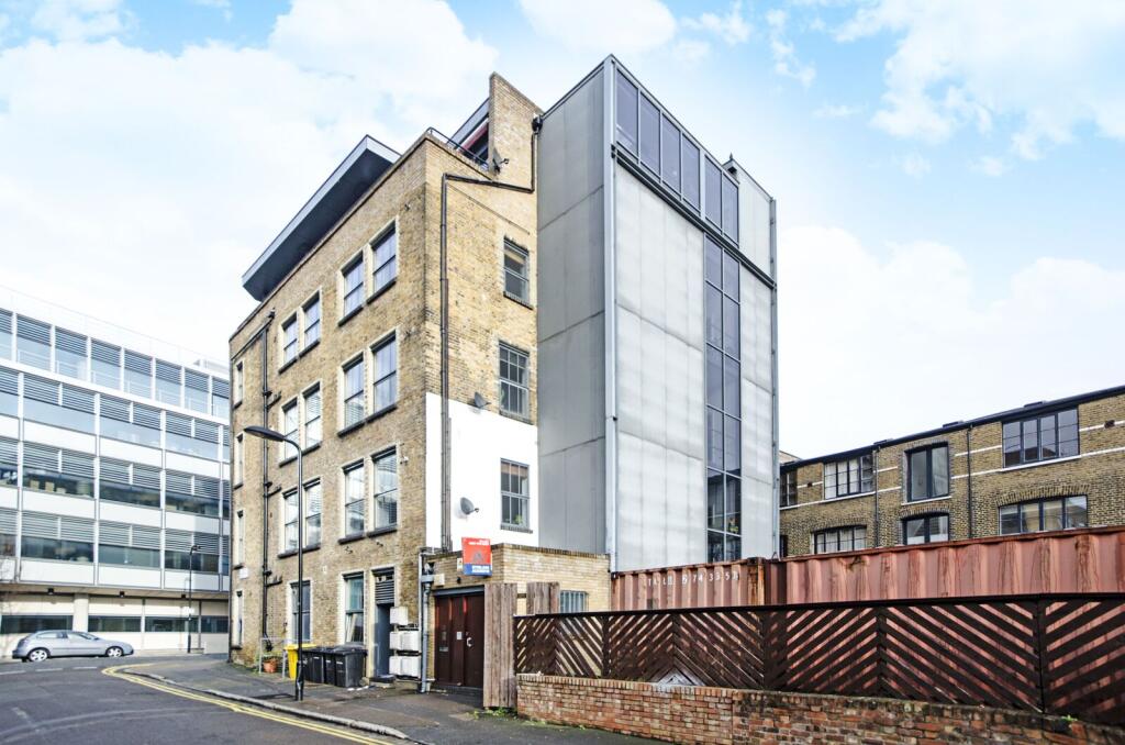 2 bed 1st Floor Flat for rent in Hackney. From Foxtons - Hackney 2 bed 1st Floor Flat for rent in Hackney. From Foxtons - Hackney