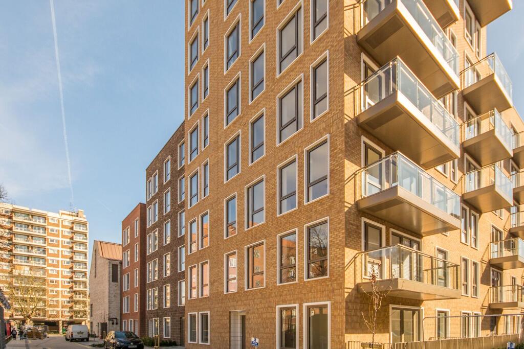 2 bed 1st Floor Flat for rent in Hackney. From Foxtons - Hackney