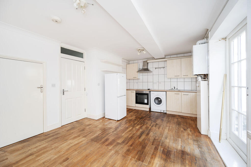 1 bed 1st Floor Flat for rent in London. From Foxtons - Hackney