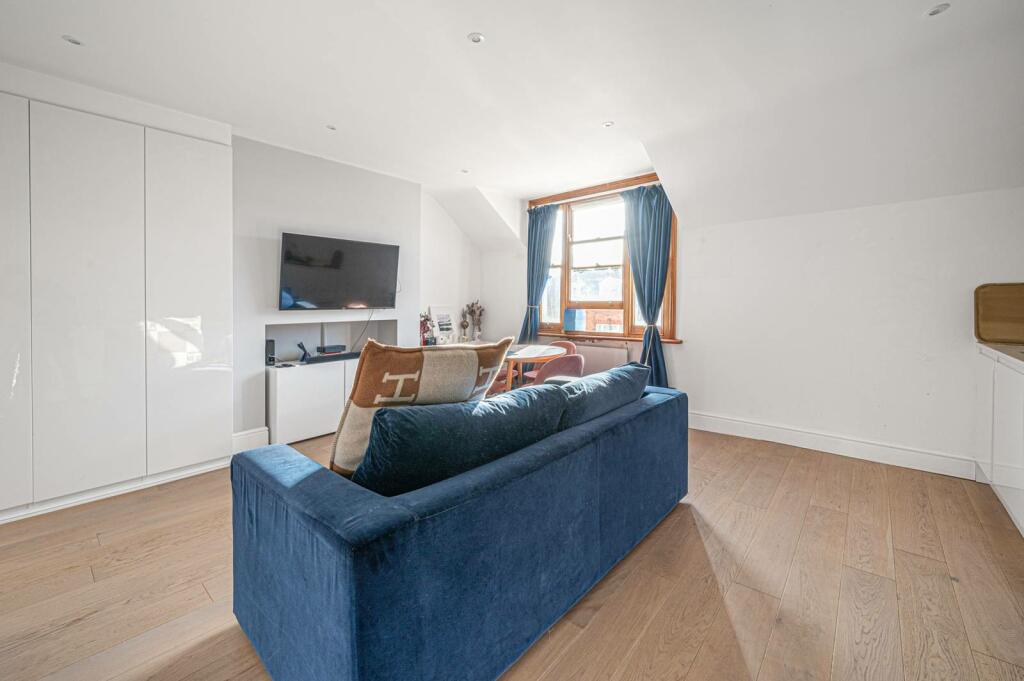 1 bed 1st Floor Flat for rent in London. From Foxtons - Hampstead