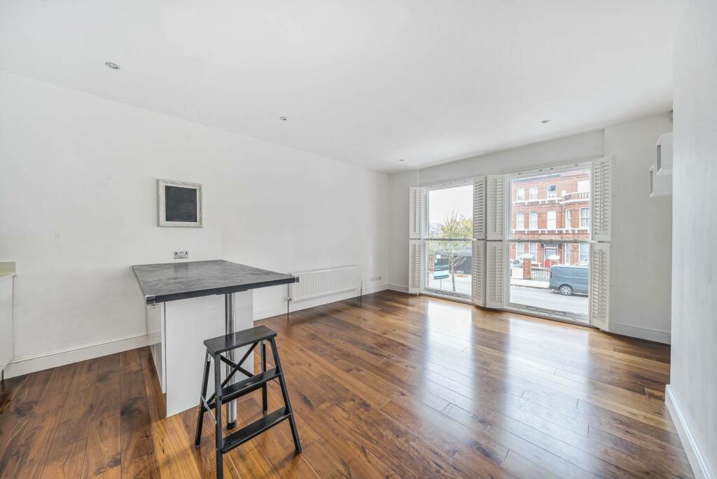 2 bed 1st Floor Flat for rent in London. From Foxtons - Hampstead