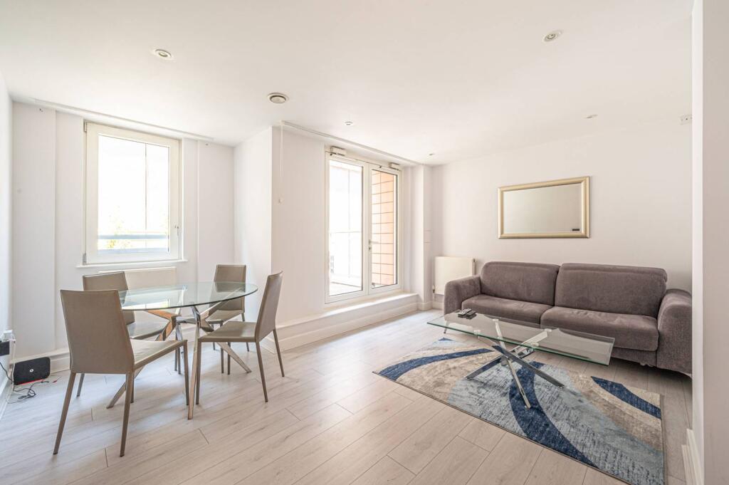 2 bed 1st Floor Flat for rent in London. From Foxtons - Hampstead