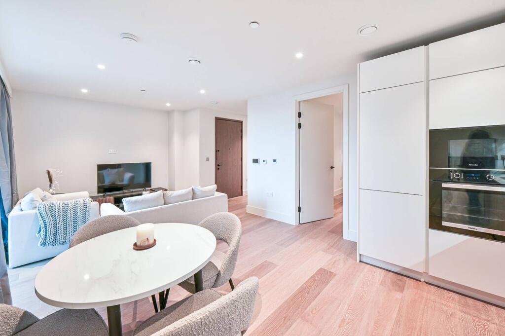 1 bed 1st Floor Flat for rent in Hampstead. From Foxtons - Hampstead