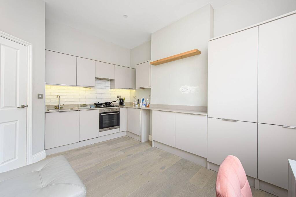 1 bed 1st Floor Flat for rent in London. From Foxtons - Hampstead