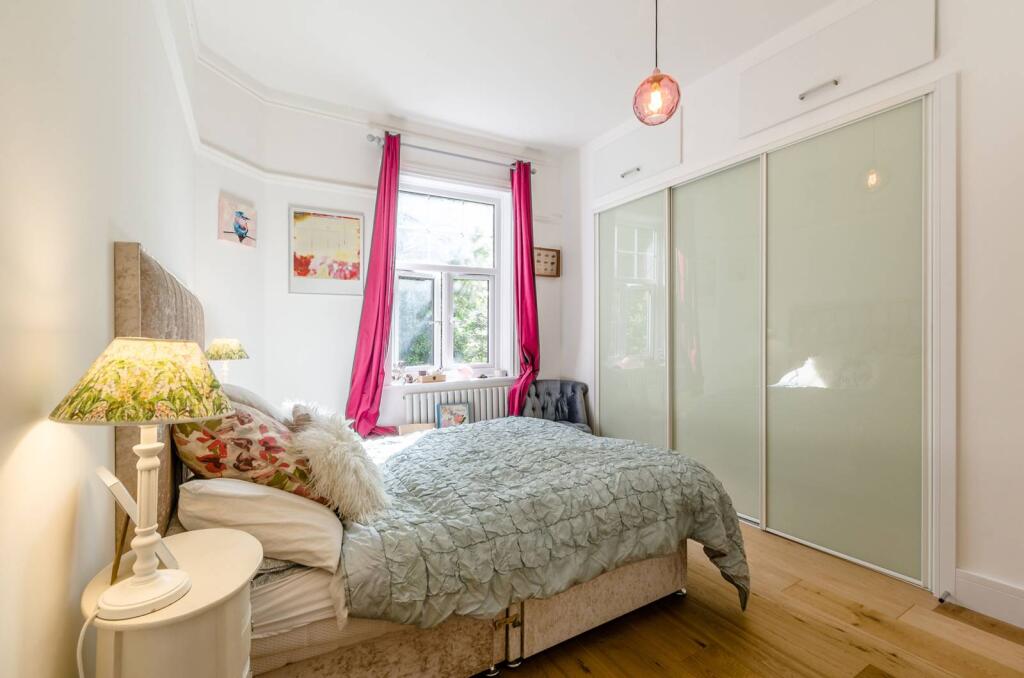 2 bed 1st Floor Flat for rent in London. From Foxtons - Hampstead