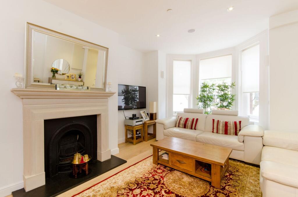 2 bed 1st Floor Flat for rent in Hampstead. From Foxtons - Hampstead 2 bed 1st Floor Flat for rent in Hampstead. From Foxtons - Hampstead