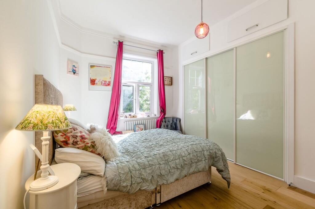 2 bed 1st Floor Flat for rent in Hampstead. From Foxtons - Hampstead