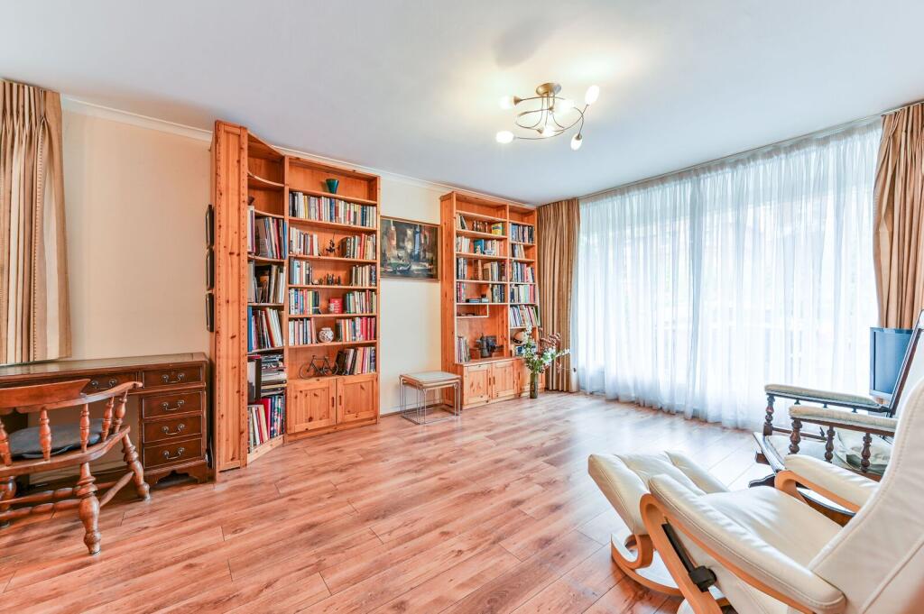 2 bed 1st Floor Flat for rent in Hampstead. From Foxtons - Hampstead