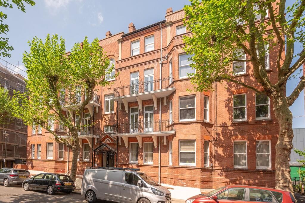 4 bed 1st Floor Flat for rent in London. From Foxtons - Hampstead 4 bed 1st Floor Flat for rent in London. From Foxtons - Hampstead